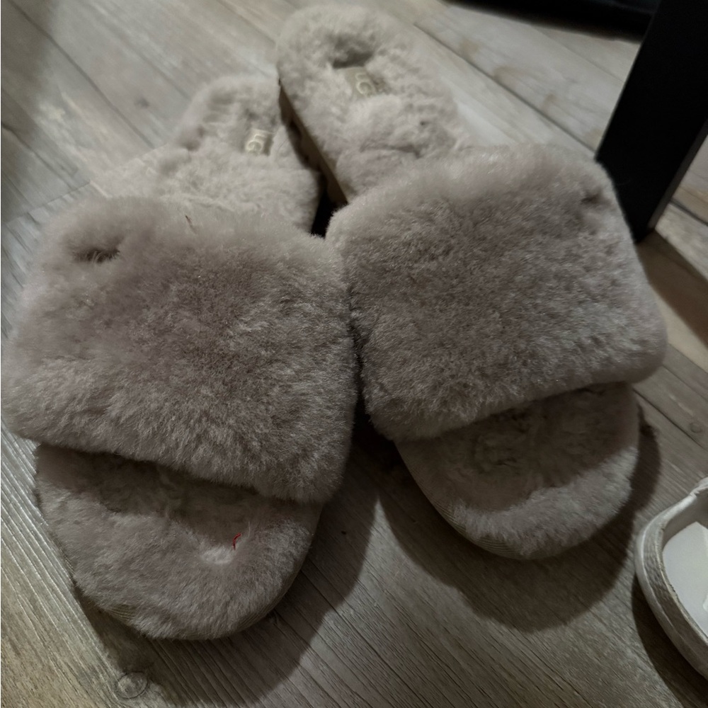 Cozy Fluffy Slippers in Gray